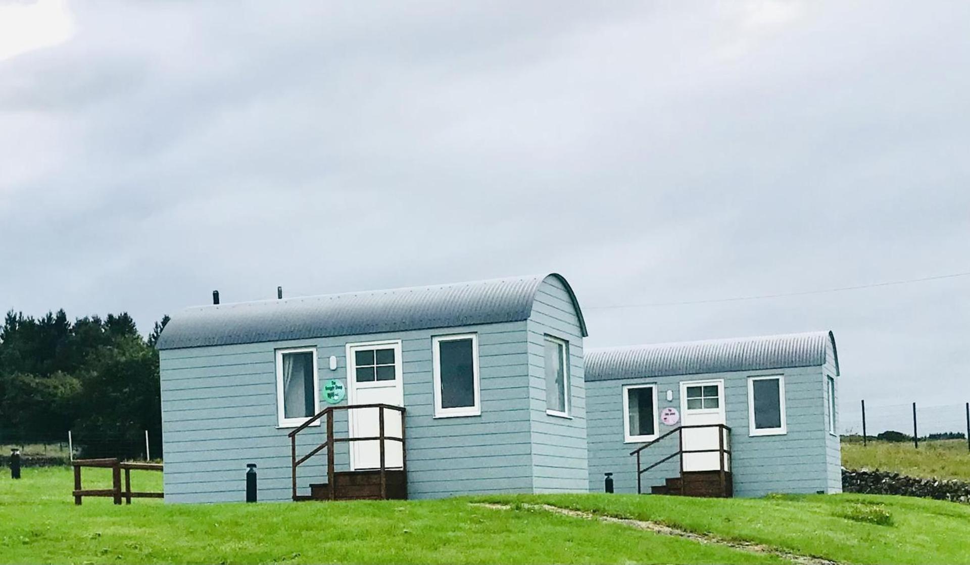 The Snuggly Sheep Shepherd Hut Farm Stay Ballyshannon Ngoại thất bức ảnh
